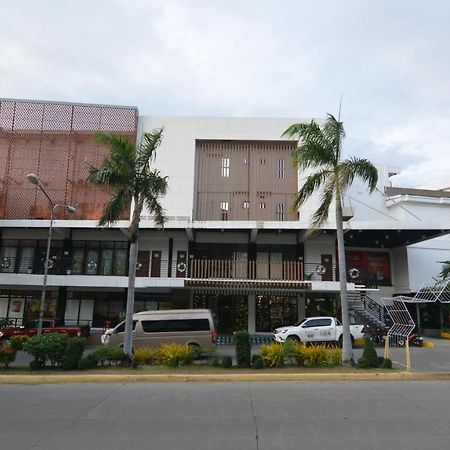 Viven Hotel Laoag Dış mekan fotoğraf