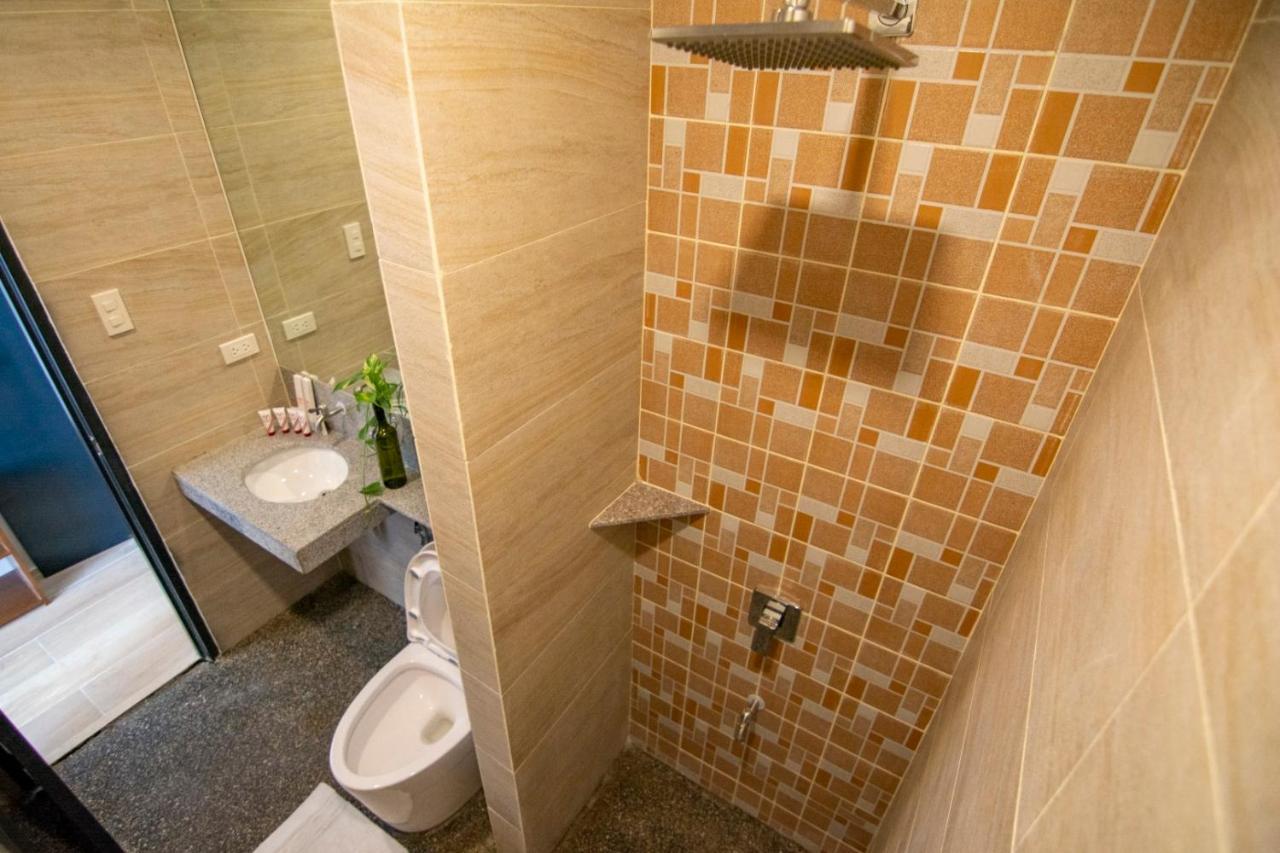 Viven Hotel Laoag Dış mekan fotoğraf