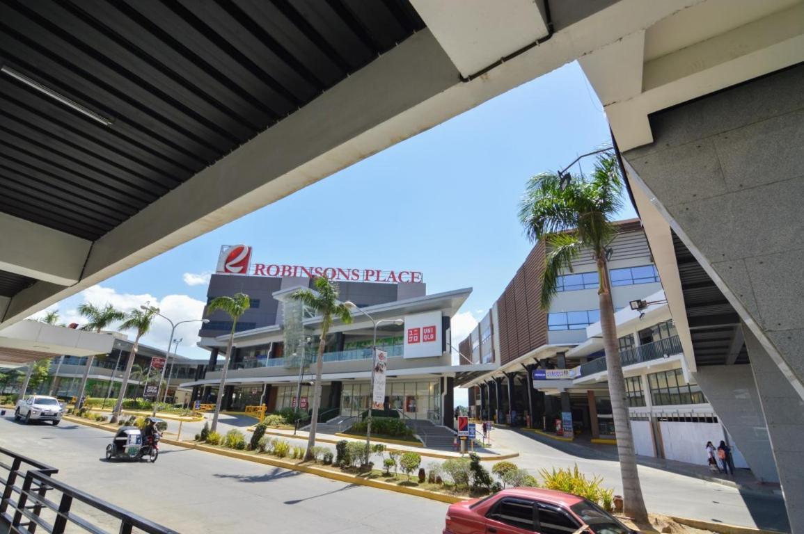 Viven Hotel Laoag Dış mekan fotoğraf