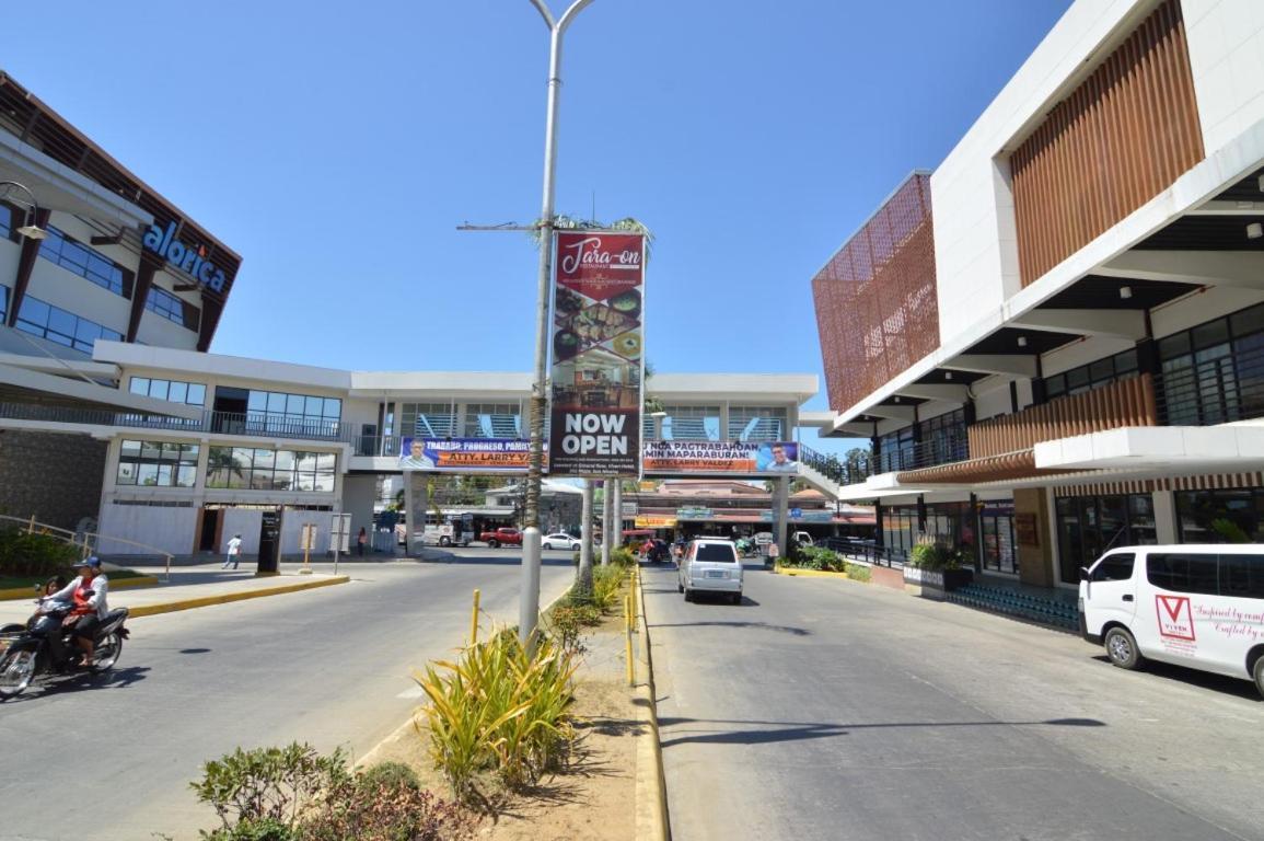 Viven Hotel Laoag Dış mekan fotoğraf