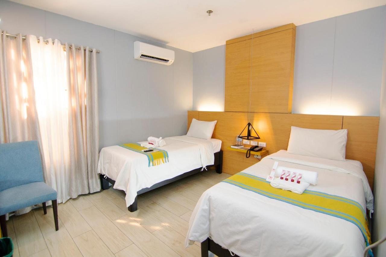 Viven Hotel Laoag Dış mekan fotoğraf